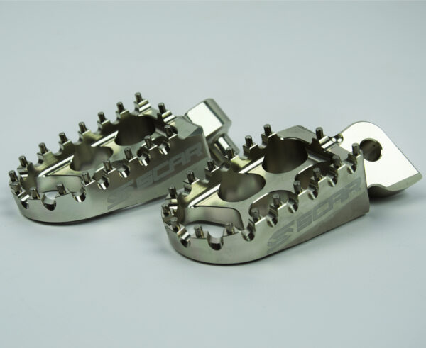 Scar Standard Footpegs - Yamaha Titanium color