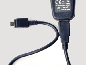 SR G4/G9 Verkkolaturi USB 5DCV 1A