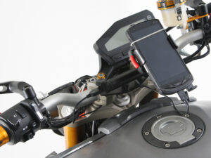 Daytona gps/puhelin kiinnikealusta ohjaustankoon USB latausliittimellä