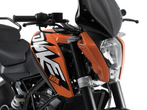 Givi Universal screen, smoked 29 x 28,5 cm (HxW)