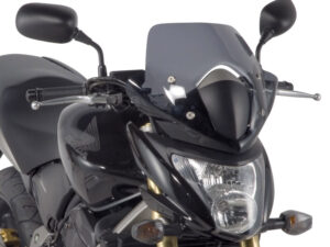 Givi Specific screen, smoked 33,5 x 40,5 cm (HxW)