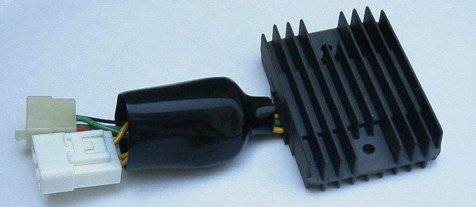 Regulaattori Honda CBR 1100 XX