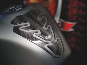 Puig Tank Pad Violent C/Carbon