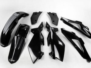 UFO Muovisarja 4-osainen Musta HVA 2-T CR 2006-08