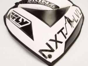 Skinz Next Level Tuulisuojalaukku Musta/Valk Ski-doo 850 Rev 4