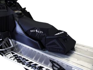 Skinz Airframe Satula Matala Freeride Musta 2011-15 Polaris Pro RMK Integroitu l