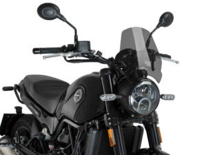 Puig Winds.New Generation Benelli Leoncino 500 C/Smoke