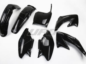 UFO Muovisarja 5-osainen Musta CR125/250 02-03