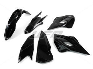 UFO Muovisarja 4-osainen Musta HVA TE/FE 125-450  15-16