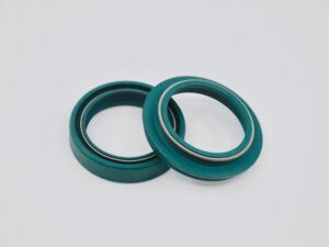 SKF Oil & Dust Seal 39 mm. - SHOWA
