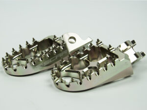 Scar Evolution Footpegs - Honda/Kawasaki Titanium color