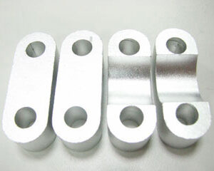 Sno-X Ohjaustangon Yläkiinnikesarja