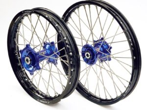 REX WHEELS 18-2,15 TC&FC 14-15, TE&FE 14-.. MUSTA VANNE/SININEN NAPA 20MM